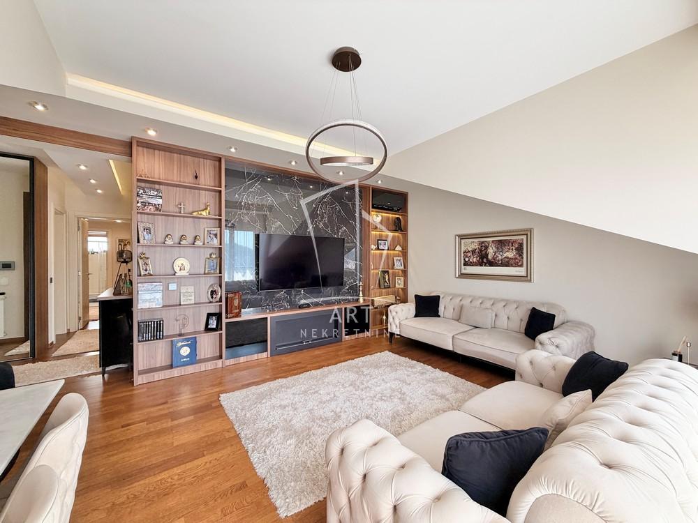 Slika 2 - Pivljanina Baja, Četvorosoban stan na prodaju, 103m2, 490.000€