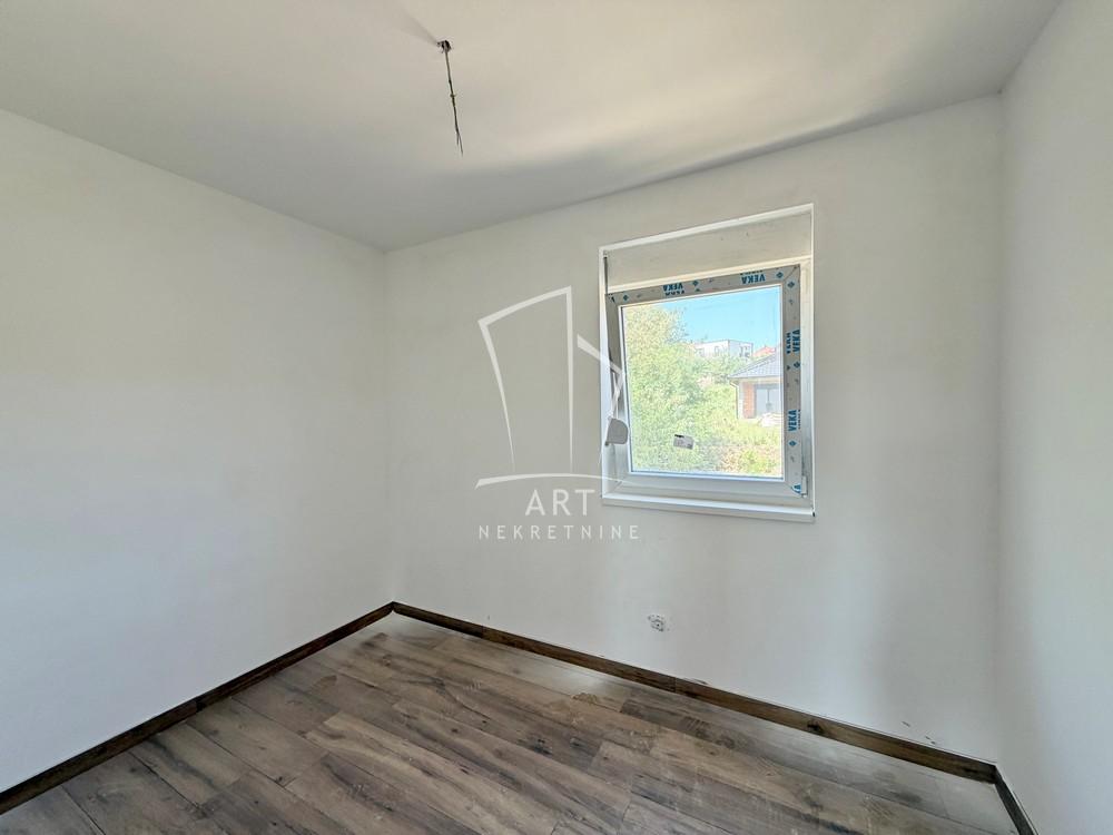 Slika 6 - Milana Rakića, Troiposoban stan na prodaju, 70m2, 140.000€