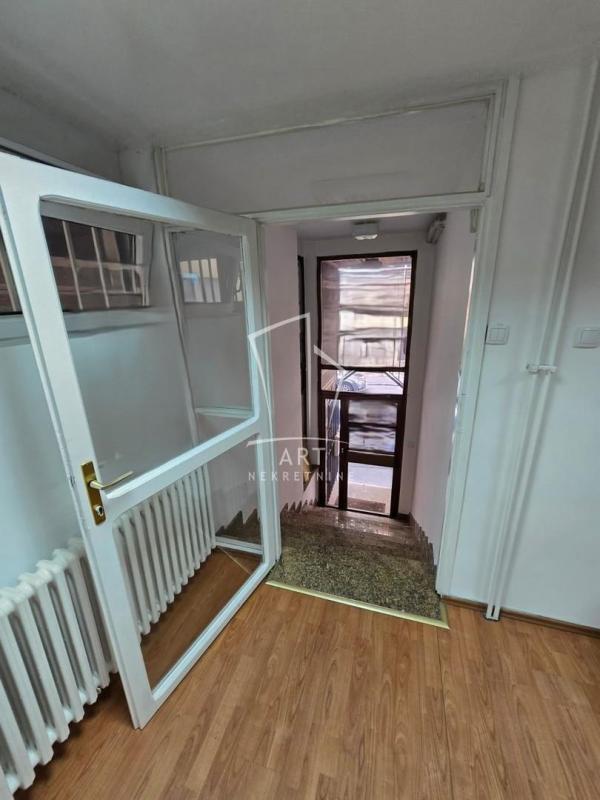 Slika 2 - Nebojšina,  Lokal za izdavanje, 53m2, 650€