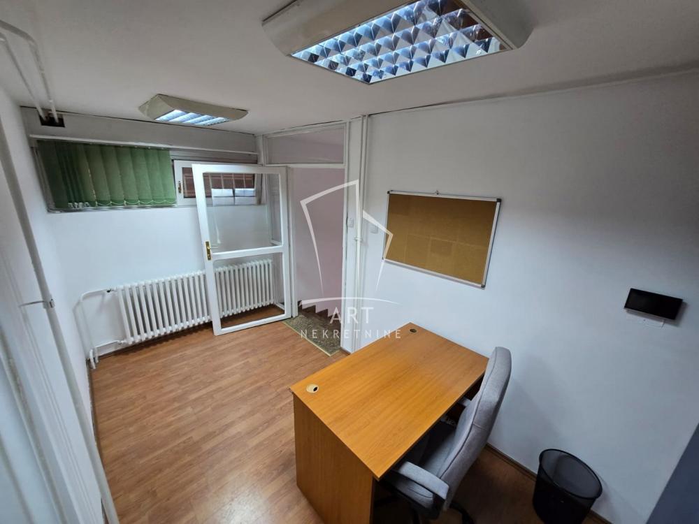 Slika 1 - Nebojšina,  Lokal za izdavanje, 53m2, 650€