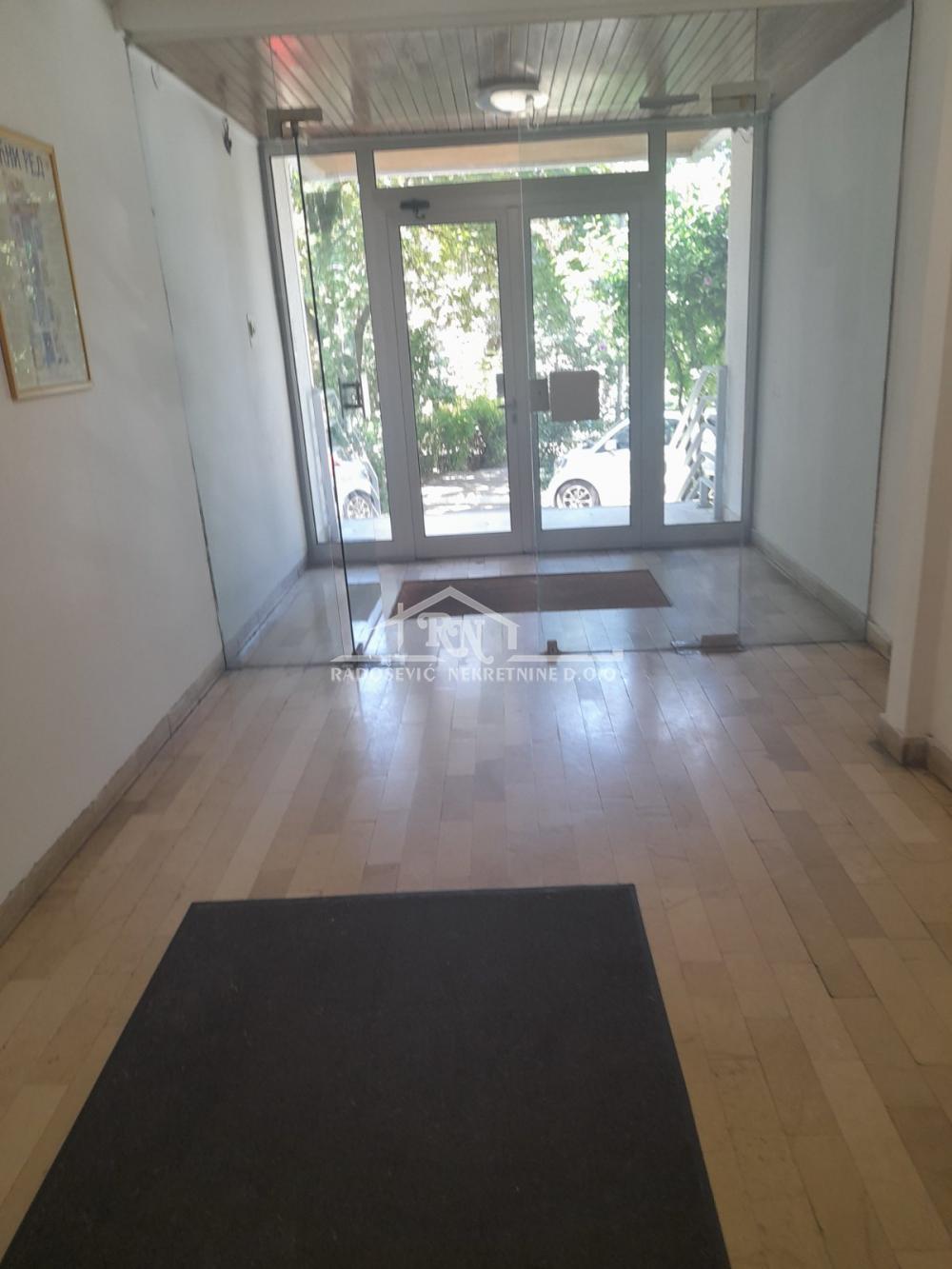 Slika 1 - Beogradskog bataljona, Petosoban stan na prodaju, 150m2, 529.000€