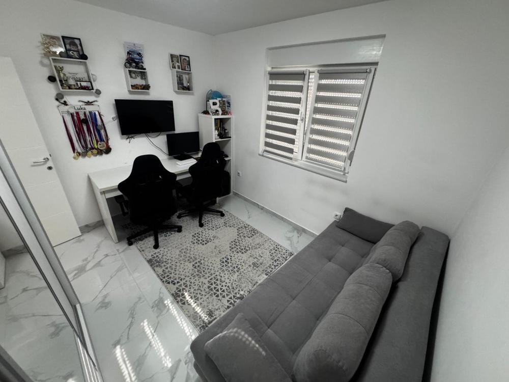 Slika 4 - Miodraga Petrovica Ckalje, Dvoiposoban stan na prodaju, 57m2, 165.000€