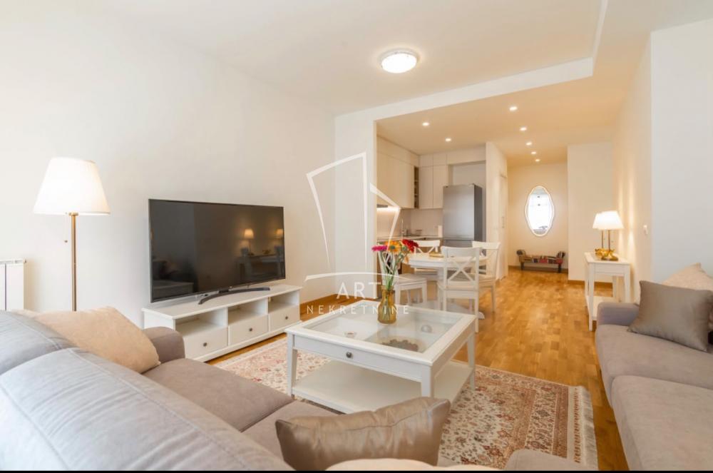 Slika 1 - Bulevar Vudroa Vilsona, Trosoban stan za izdavanje, 80m2, 1.500€