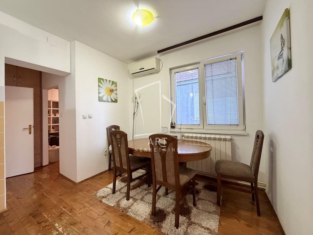 Slika 3 - Bulevar Despota Stefana, Trosoban stan na prodaju, 80m2, 450.000€