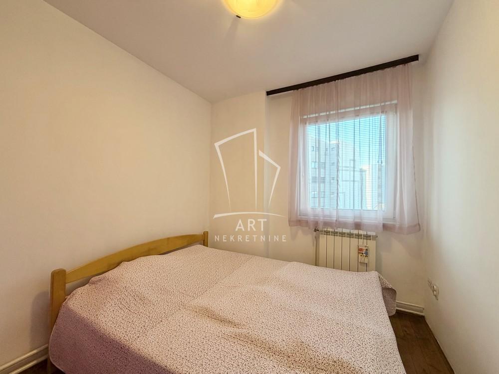 Slika 5 - Bulevar Despota Stefana, Trosoban stan na prodaju, 80m2, 450.000€