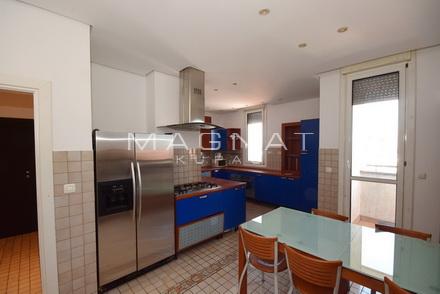 Slika 6 - Dalmatinska,  Stan za izdavanje, 510m2, 2.900€