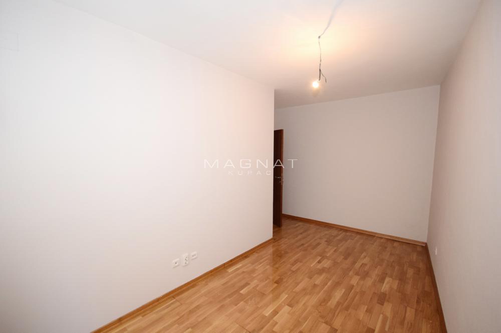 Slika 8 - Dubljanska,  Lokal za izdavanje, 81m2, 1.200€