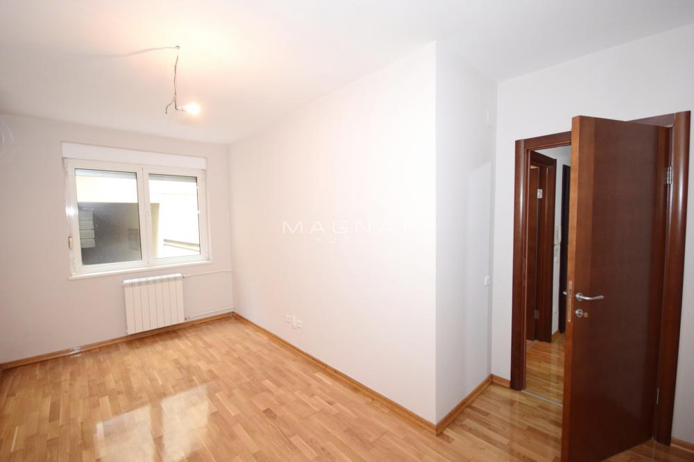 Slika 4 - Dubljanska,  Lokal za izdavanje, 81m2, 1.200€