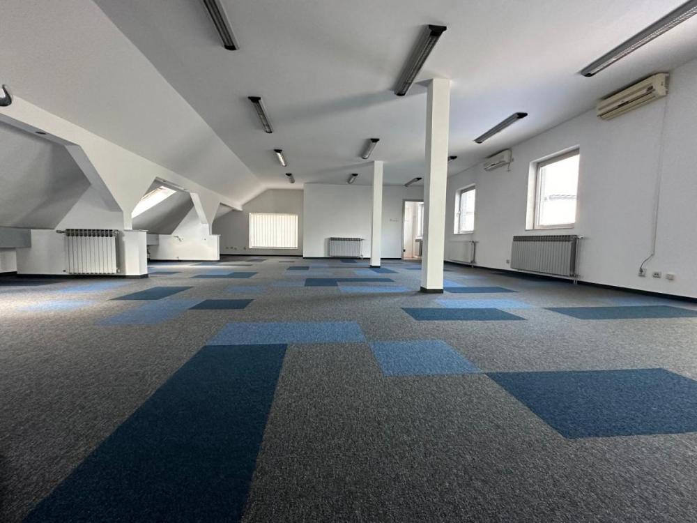 Slika 1 -  Lokal za izdavanje, 300m2, 3.500€