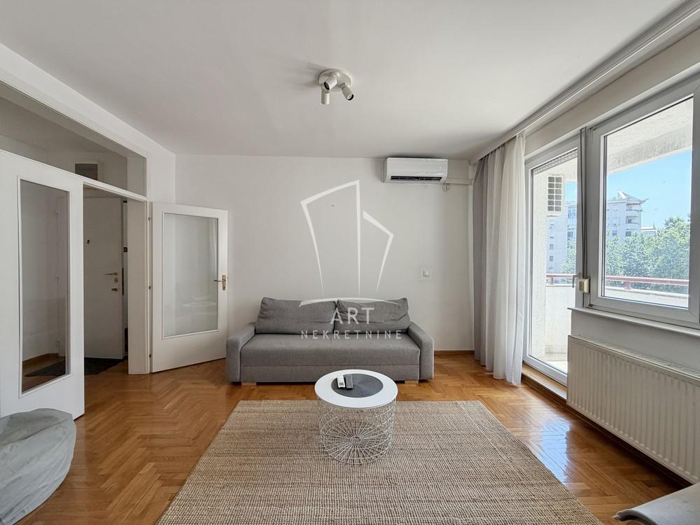 Slika 1 - Antifašističke borbe, Dvosoban stan na prodaju, 64m2, 292.800€