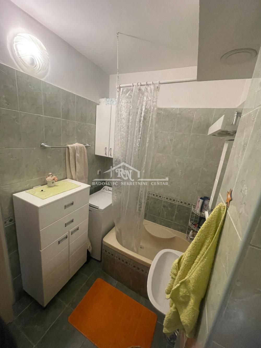 Slika 10 - Bratstva i jedinstva, Trosoban stan na prodaju, 70m2, 154.000€