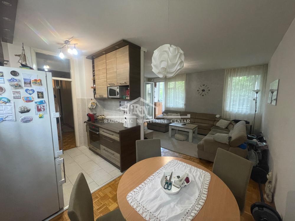 Slika 1 - Bratstva i jedinstva, Trosoban stan na prodaju, 70m2, 154.000€