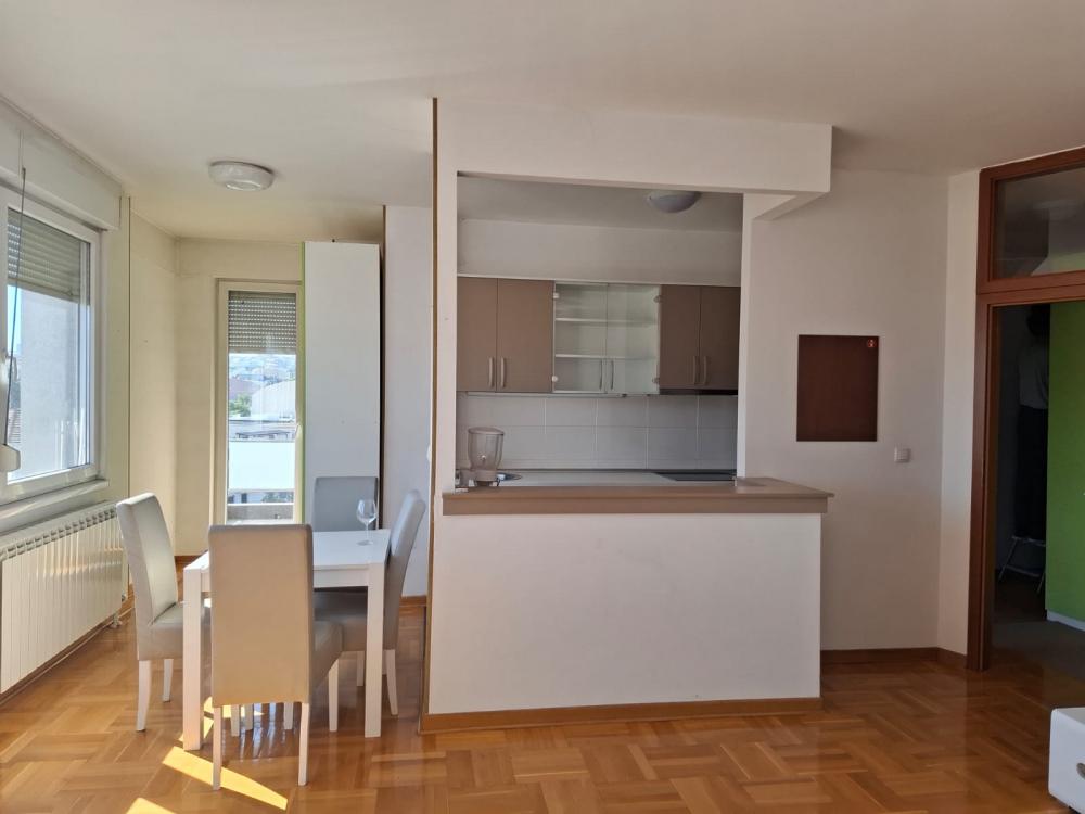 Slika 4 - Dimitrija Tucovića, Dvosoban stan za izdavanje, 66m2, 800€