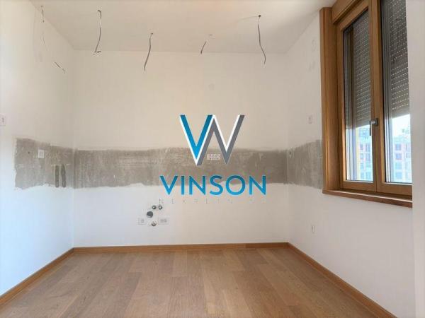 Slika 6 - Pavla Stamatovića, Četvorosoban stan na prodaju, 156m2, 566.500€