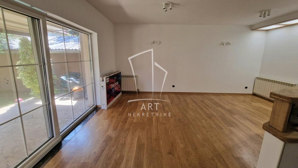 Slika 1 - Geteova,  Kuća za izdavanje, 227m2, 2.200€