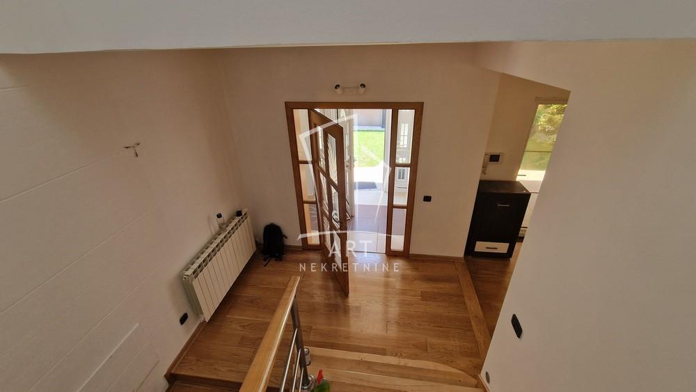 Slika 6 - Geteova,  Kuća za izdavanje, 227m2, 2.200€