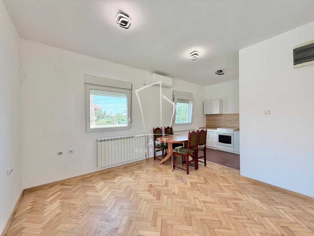 Slika 2 - Železnička, Kuća za izdavanje, 50m2, 500€
