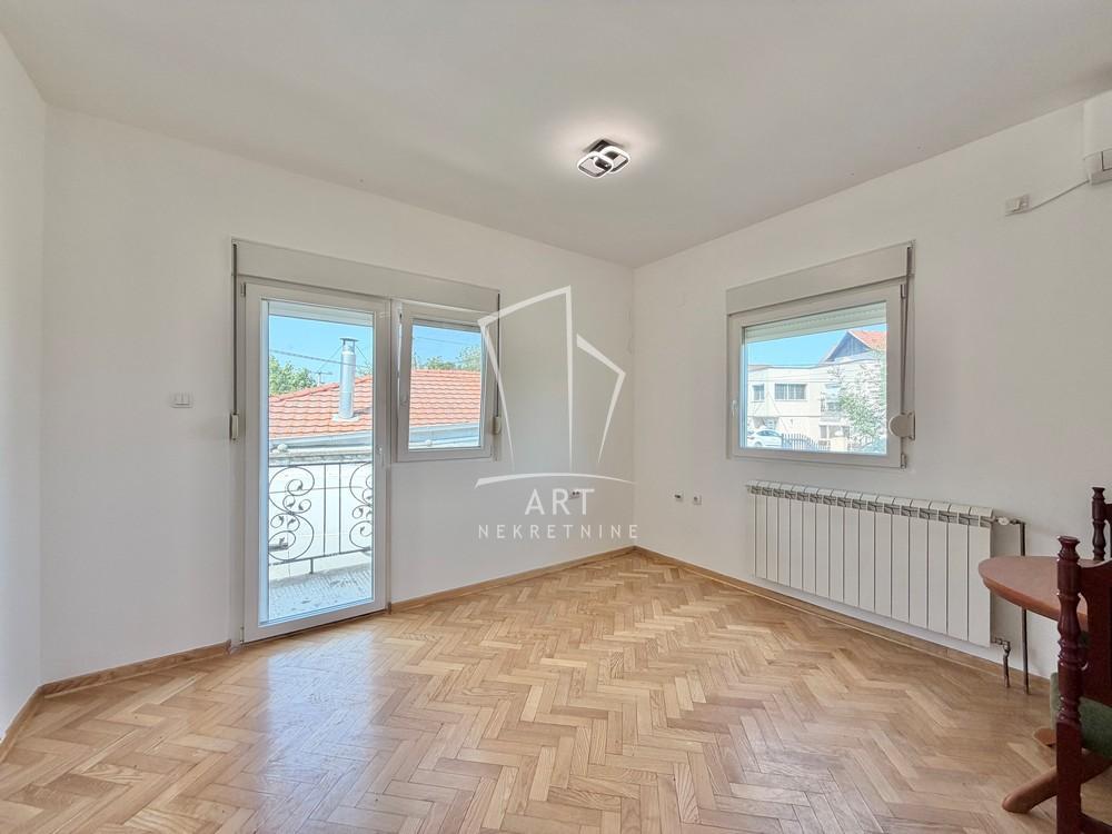 Glavna slika -Železnička, Kuća za izdavanje, 50m2, 500€