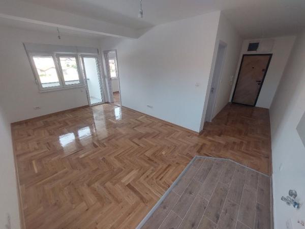 Slika 2 - Beogradska, Jednoiposoban stan na prodaju, 94m2, 125.000€