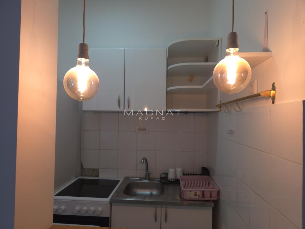 Slika 3 - Cara Uroša, Trosoban stan na prodaju, 67m2, 325.000€