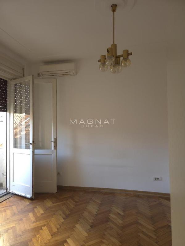 Slika 5 - Cara Uroša, Trosoban stan na prodaju, 67m2, 325.000€