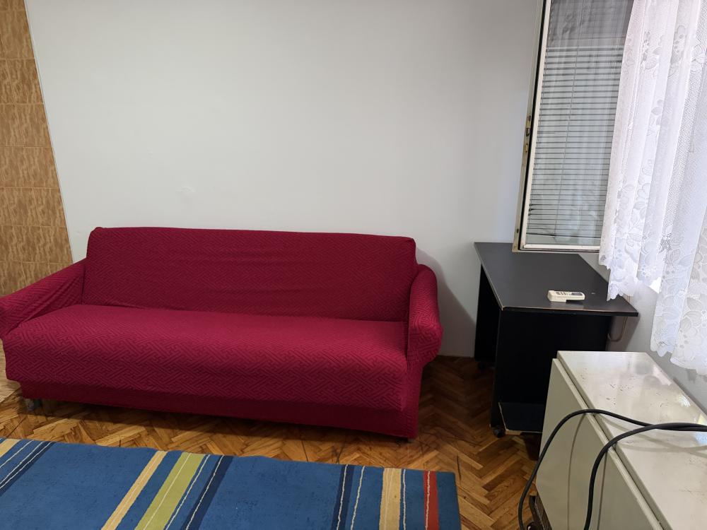 Slika 4 -  Kuća za izdavanje, 50m2