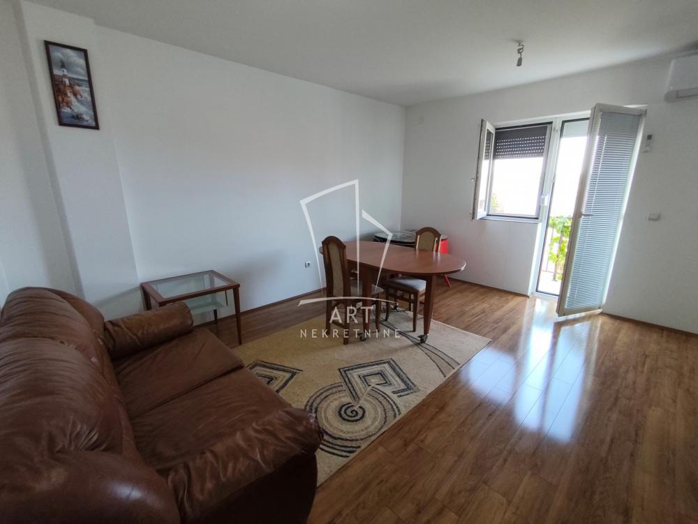 Slika 1 - Stevana Sinđelića, Trosoban stan za izdavanje, 77m2, 350€