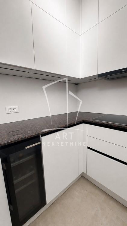Slika 8 - Tadije Sondermajera, Trosoban stan za izdavanje, 130m2, 2.200€