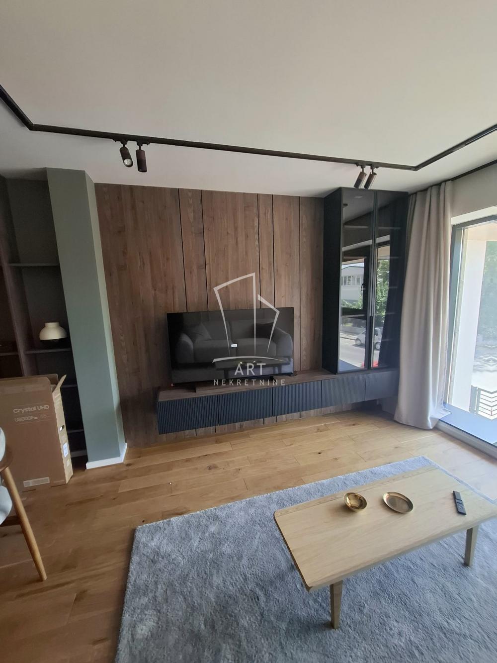 Slika 1 - Šumatovačka, Dvosoban stan za izdavanje, 45m2, 900€