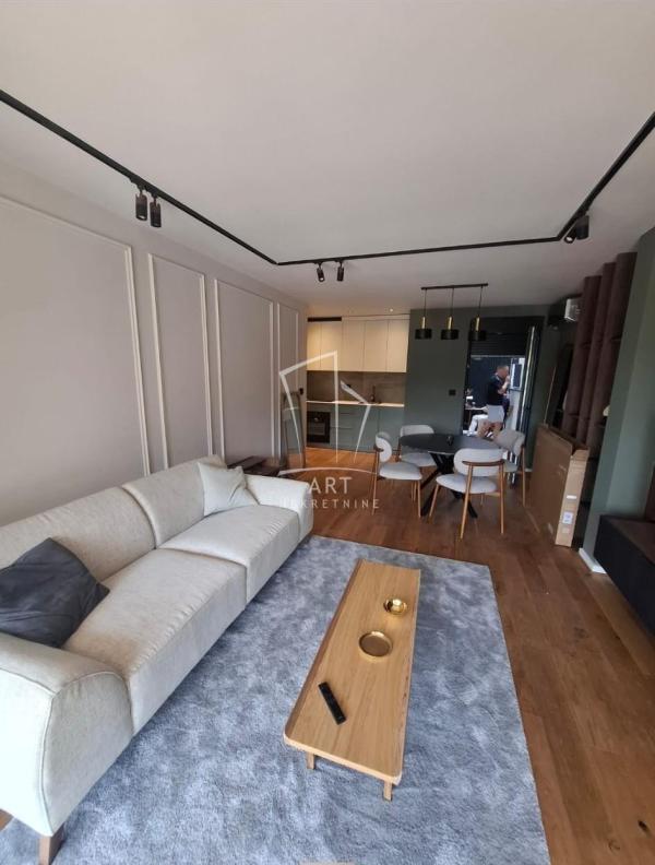 Glavna slika -Šumatovačka, Dvosoban stan za izdavanje, 45m2, 900€