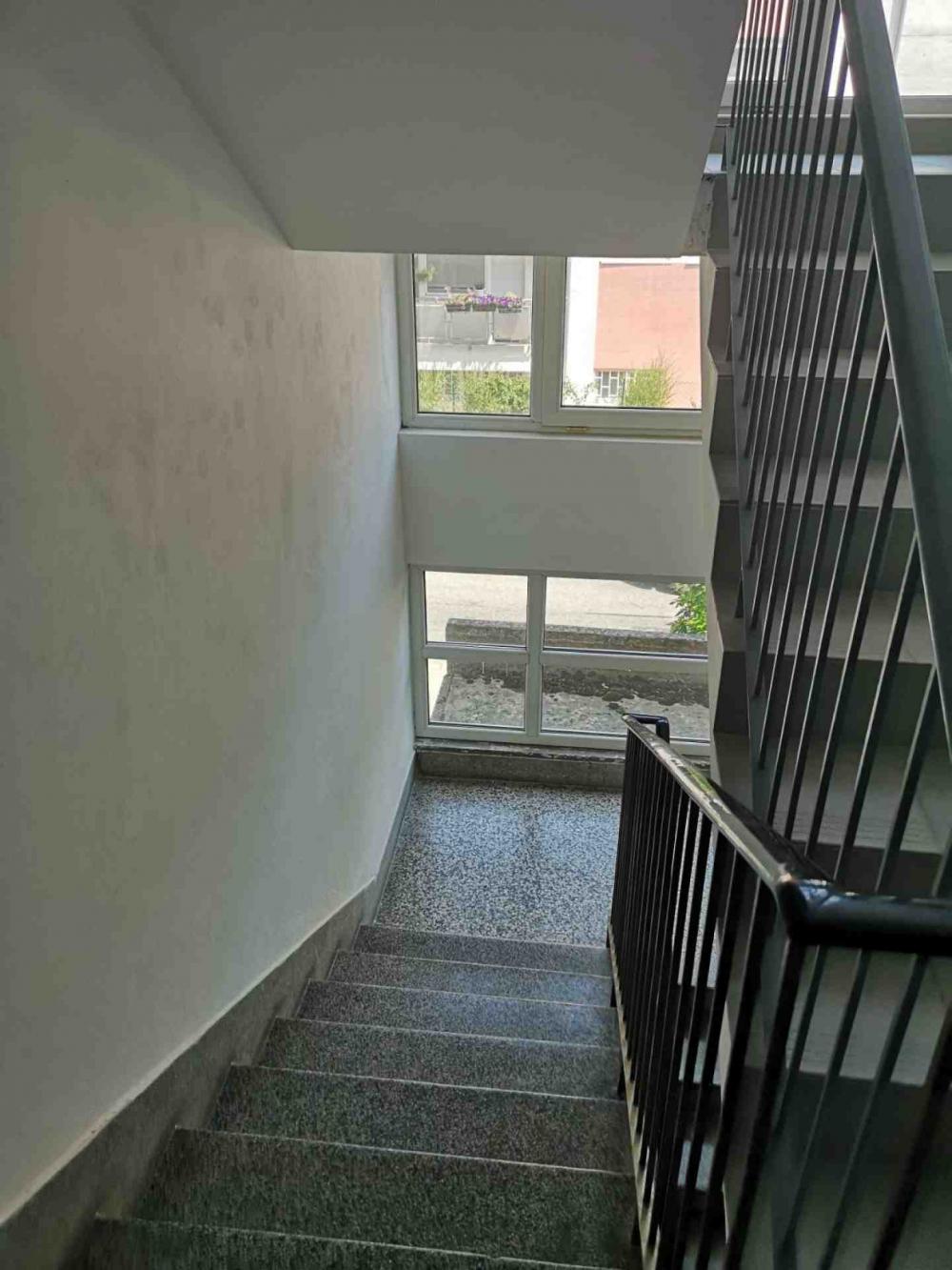 Slika 9 - Petra Jovovića, Dvoiposoban stan za izdavanje, 48m2, 450€