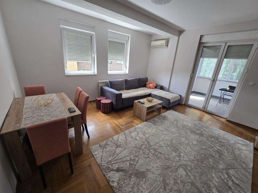 Slika 2 - Gospodara Vučića, Trosoban stan za izdavanje, 61m2, 900€