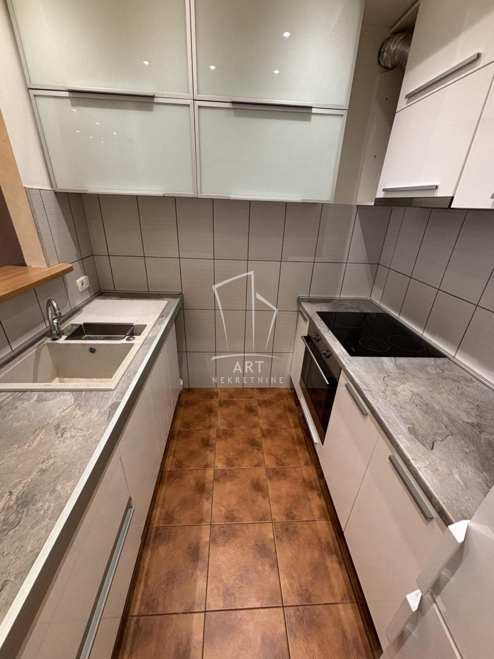 Slika 5 - Bulevar Kralja Aleksandra, Trosoban stan za izdavanje, 91m2, 750€