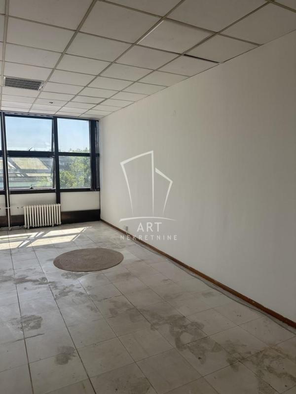 Slika 1 - Palmira Toljatija,  Lokal za izdavanje, 51m2, 770€