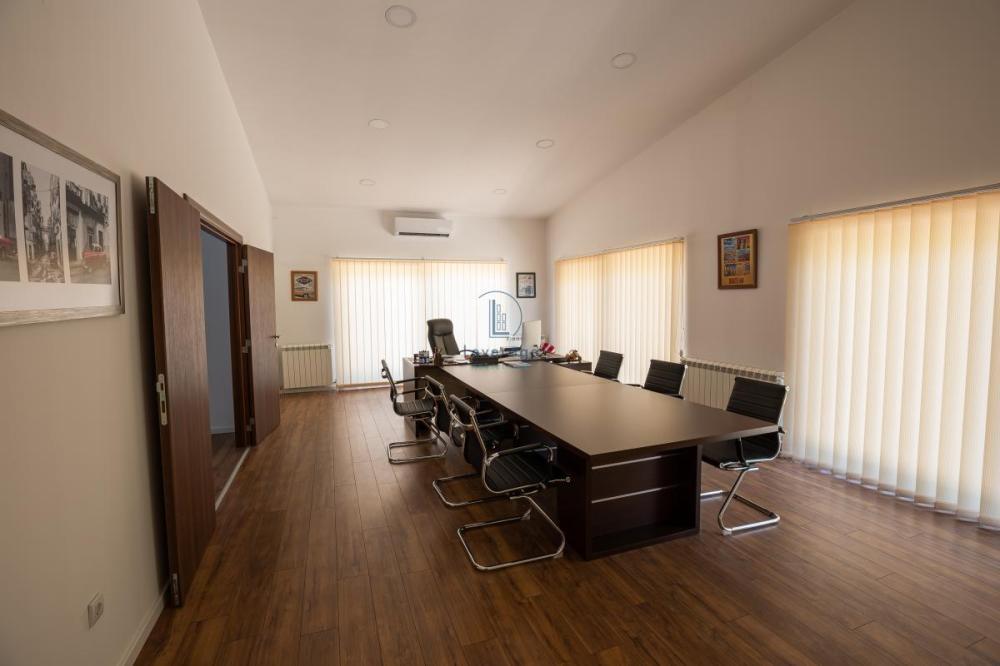 Glavna slika -Bulevar JNA,  Lokal za izdavanje, 600m2, 3.500€