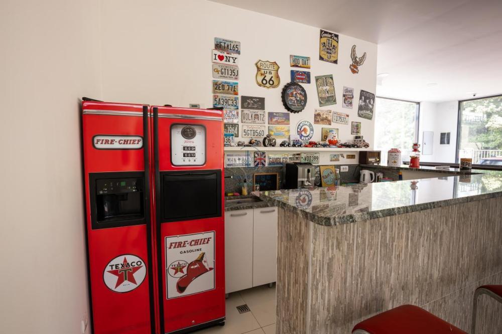 Slika 7 - Bulevar JNA,  Lokal za izdavanje, 600m2, 3.500€