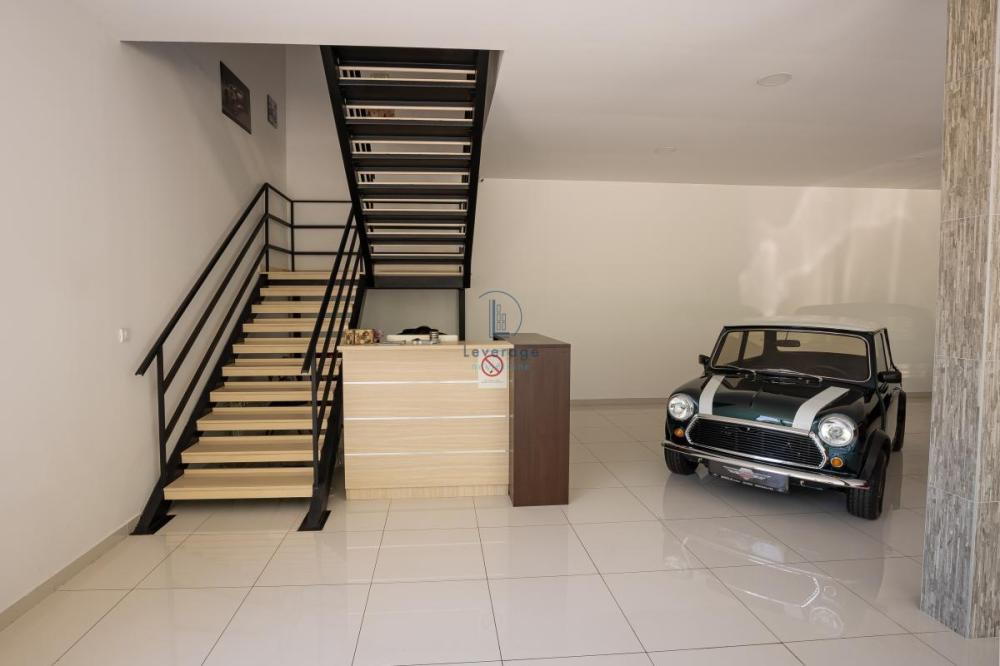 Slika 2 - Bulevar JNA,  Lokal na prodaju, 800m2, 1.300.000€