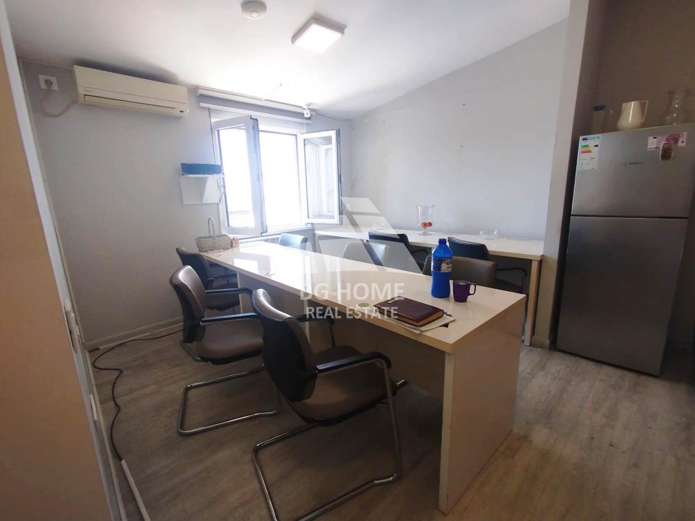 Slika 9 - Pećska, Petosoban stan za izdavanje, 118m2, 1.490€
