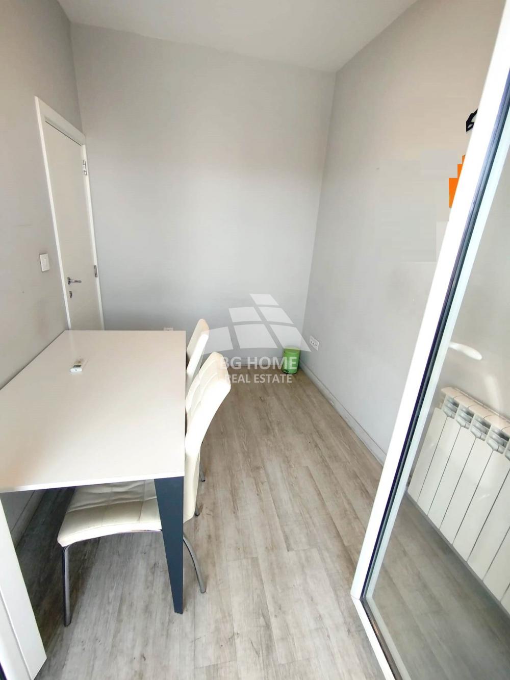 Slika 2 - Pećska, Petosoban stan za izdavanje, 118m2, 1.490€