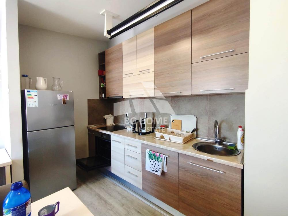 Slika 7 - Pećska, Petosoban stan na prodaju, 118m2, 349.000€