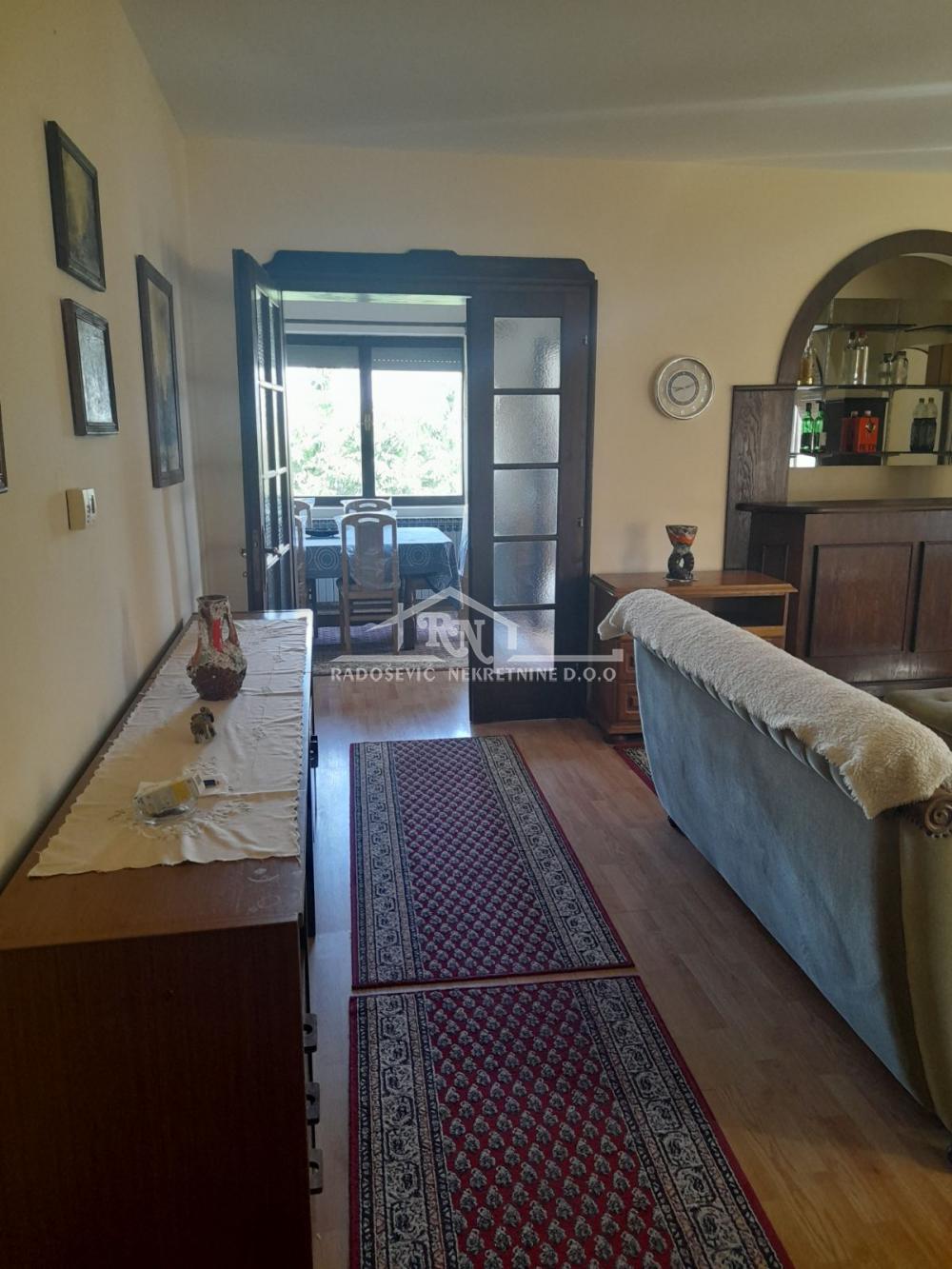 Slika 7 - Steve Todorovića, Troiposoban stan za izdavanje, 90m2, 700€