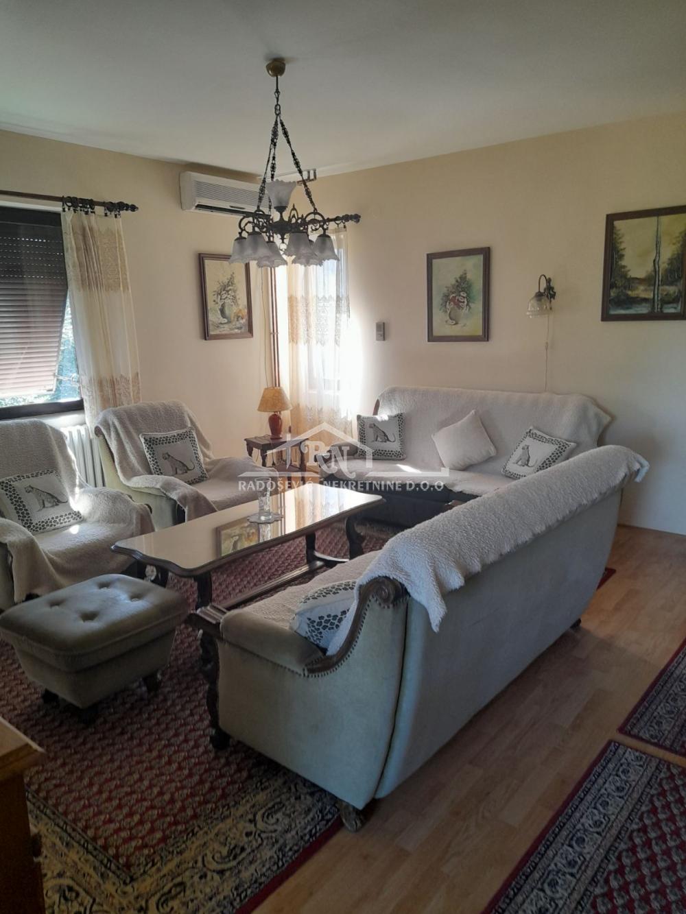 Slika 2 - Steve Todorovića, Troiposoban stan za izdavanje, 90m2, 700€