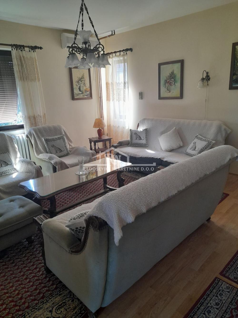 Slika 5 - Steve Todorovića, Troiposoban stan za izdavanje, 90m2, 700€