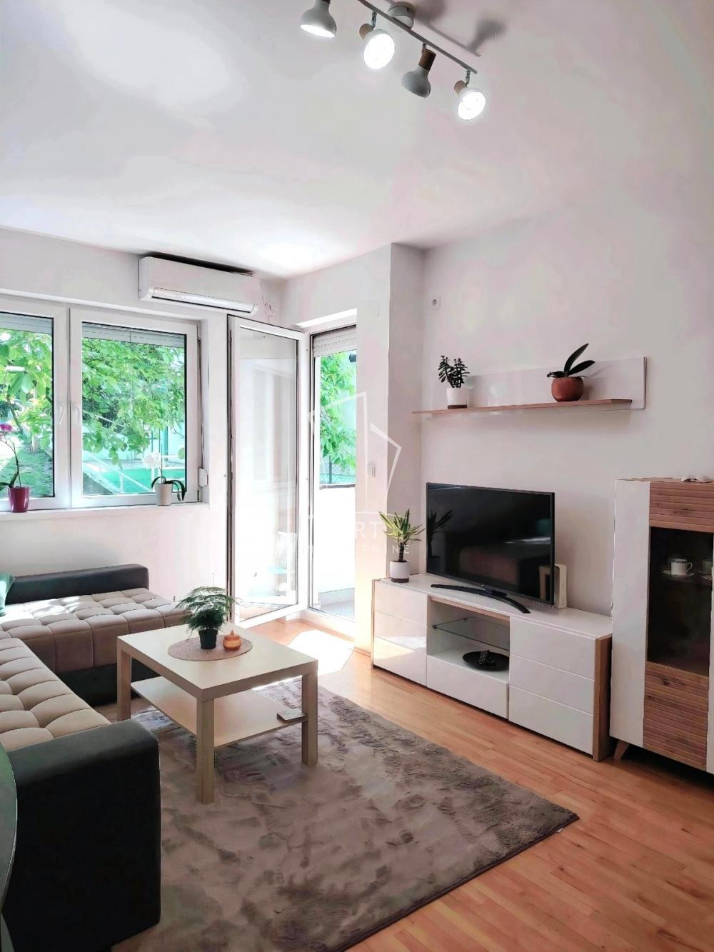Slika 1 - Hrizantema, Dvosoban stan za izdavanje, 52m2, 550€