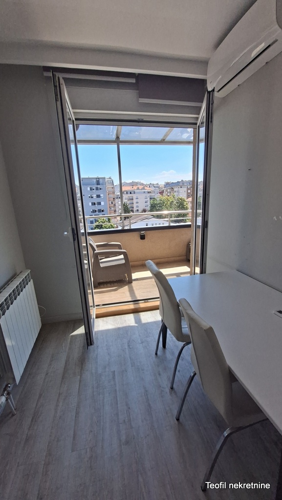 Slika 7 - Pećska, Petosoban stan na prodaju, 118m2, 349.000€