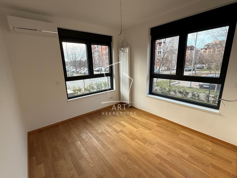 Slika 4 - Kolumbova, Četvorosoban stan za izdavanje, 105m2, 1.500€