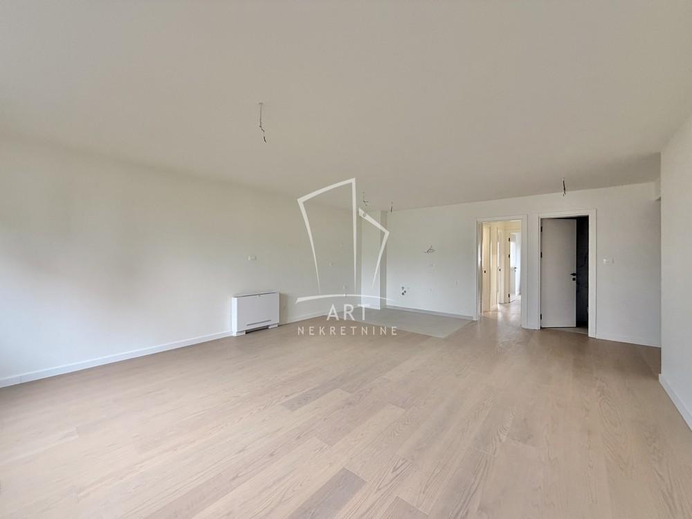 Slika 2 - Južni Bulevar,  Lokal za izdavanje, 103m2, 2.000€