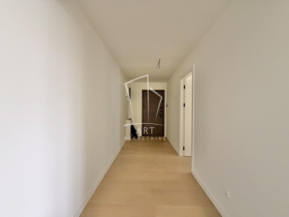 Slika 3 - Južni Bulevar,  Lokal za izdavanje, 103m2, 2.000€