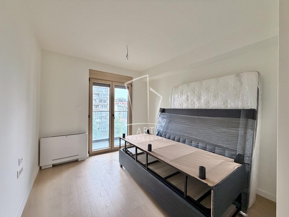 Slika 5 - Južni Bulevar,  Lokal za izdavanje, 103m2, 2.000€