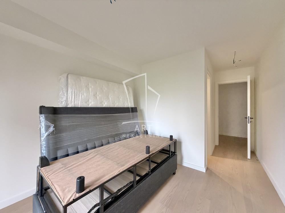 Slika 6 - Južni Bulevar,  Lokal za izdavanje, 103m2, 2.000€